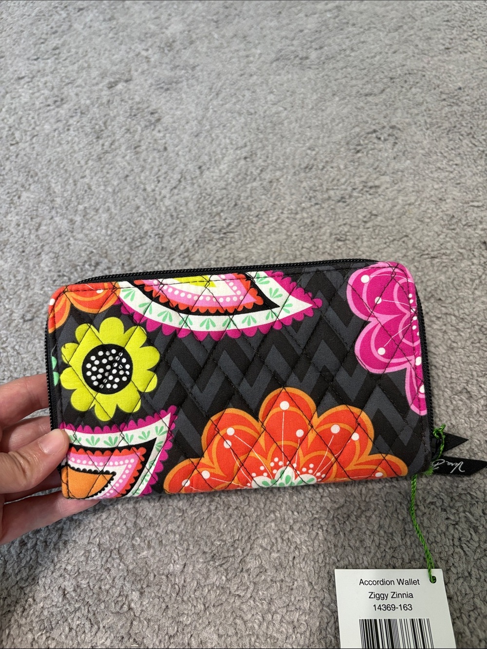 Vera Bradley Accordion Wallet Ziggy Zinnia  Retired Print NWT